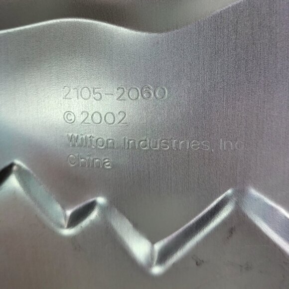 Wilton Just Hatched Chick Egg Cake PAN 2002 Easter 2105-2060 (2 layer mix) - Picture 6 of 8